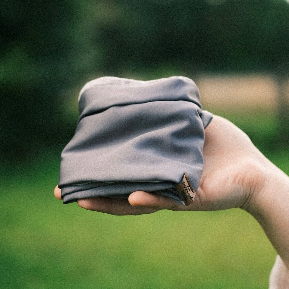 Drahthaarband 2 Seiten Glitzer/Satin hellgrau