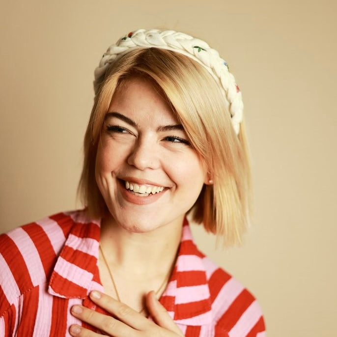 Carlotta - Blümchen Creme