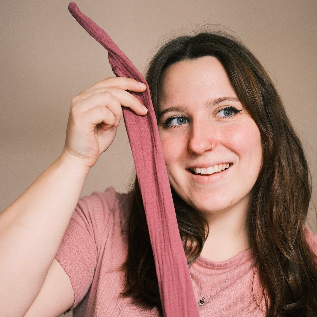 Drahthaarband Musselin Beere