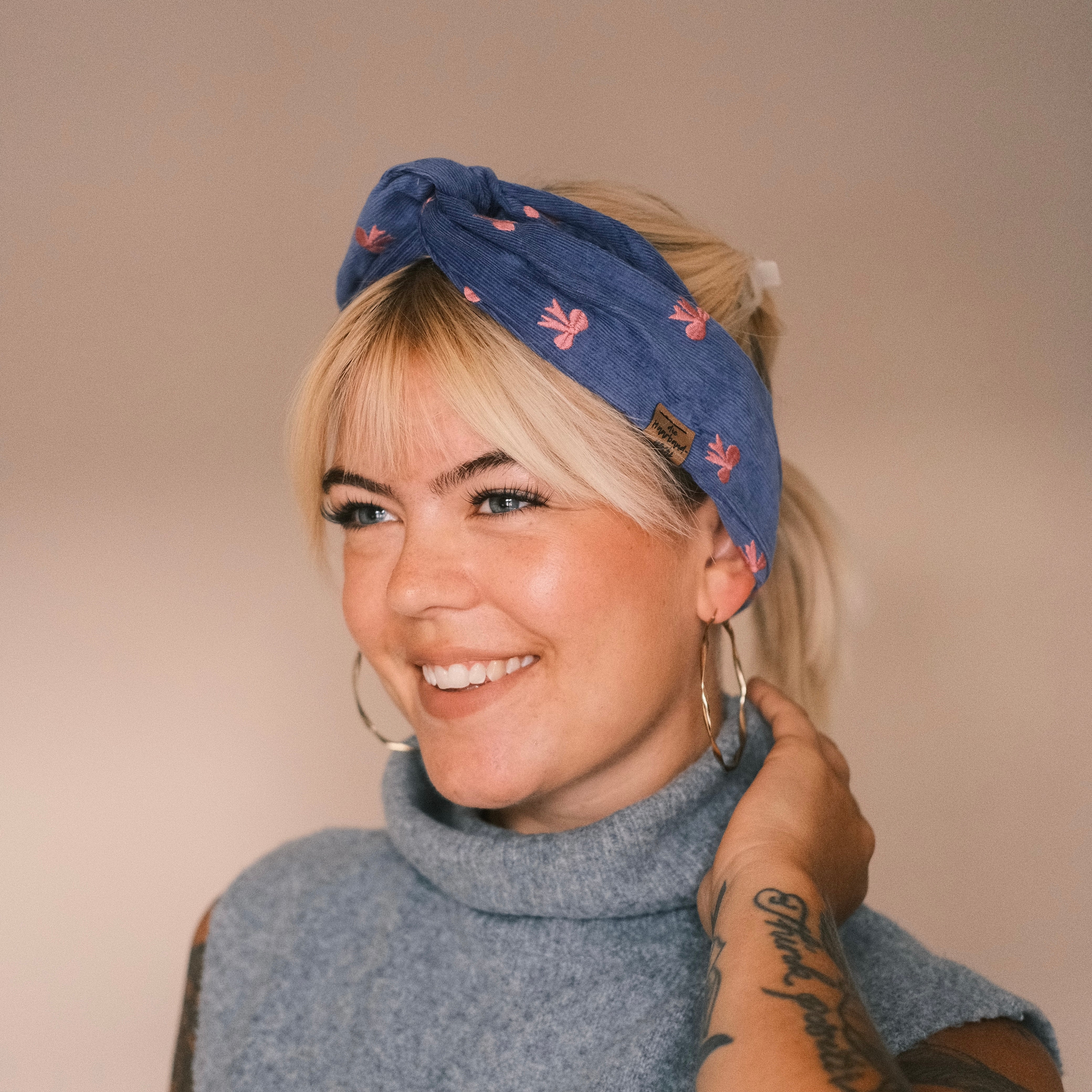 Drahthaarband - Feincord Schleife Blau