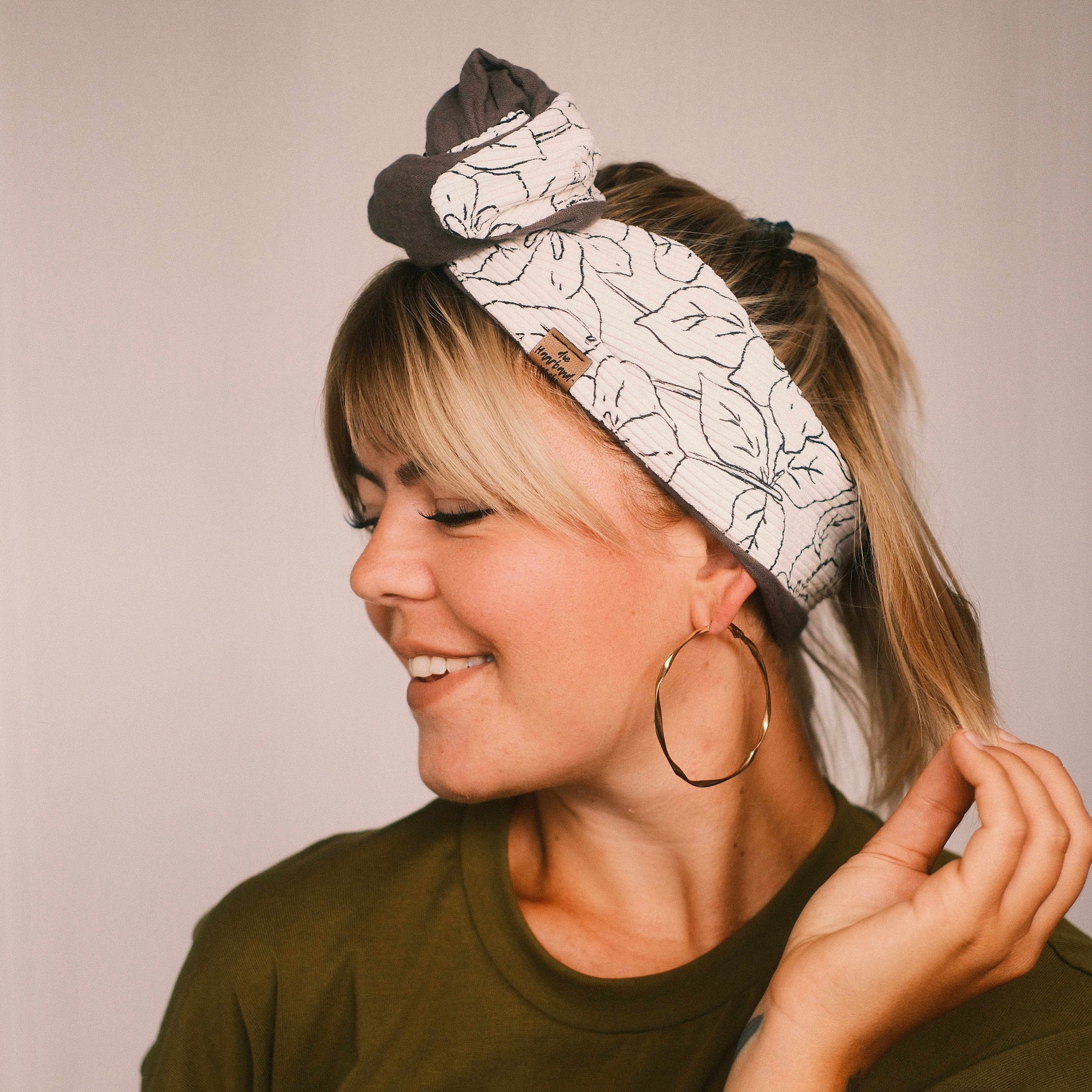 Drahthaarband 2 Seiten - Cord Blume Weiß