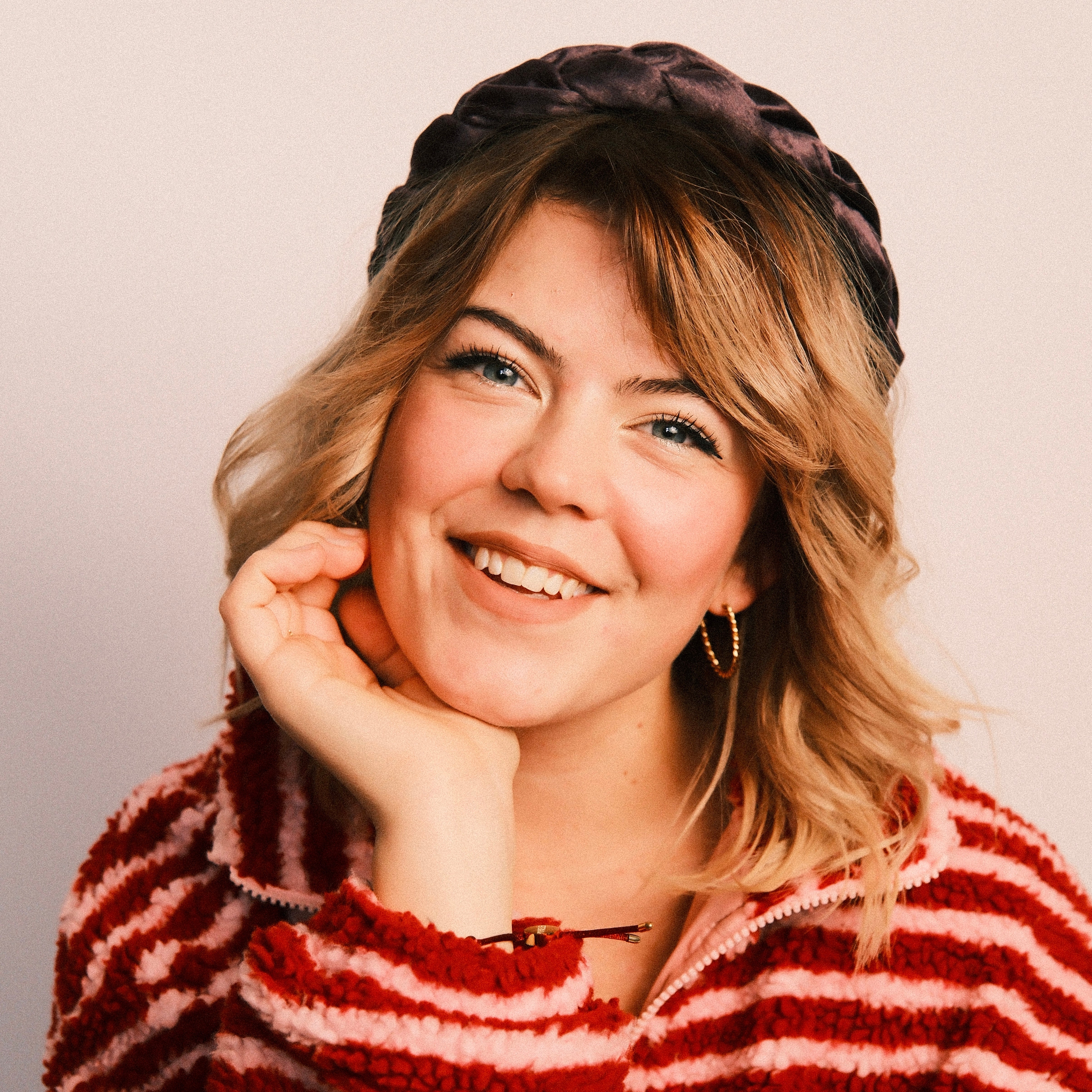 Lotte in breit - Aubergine