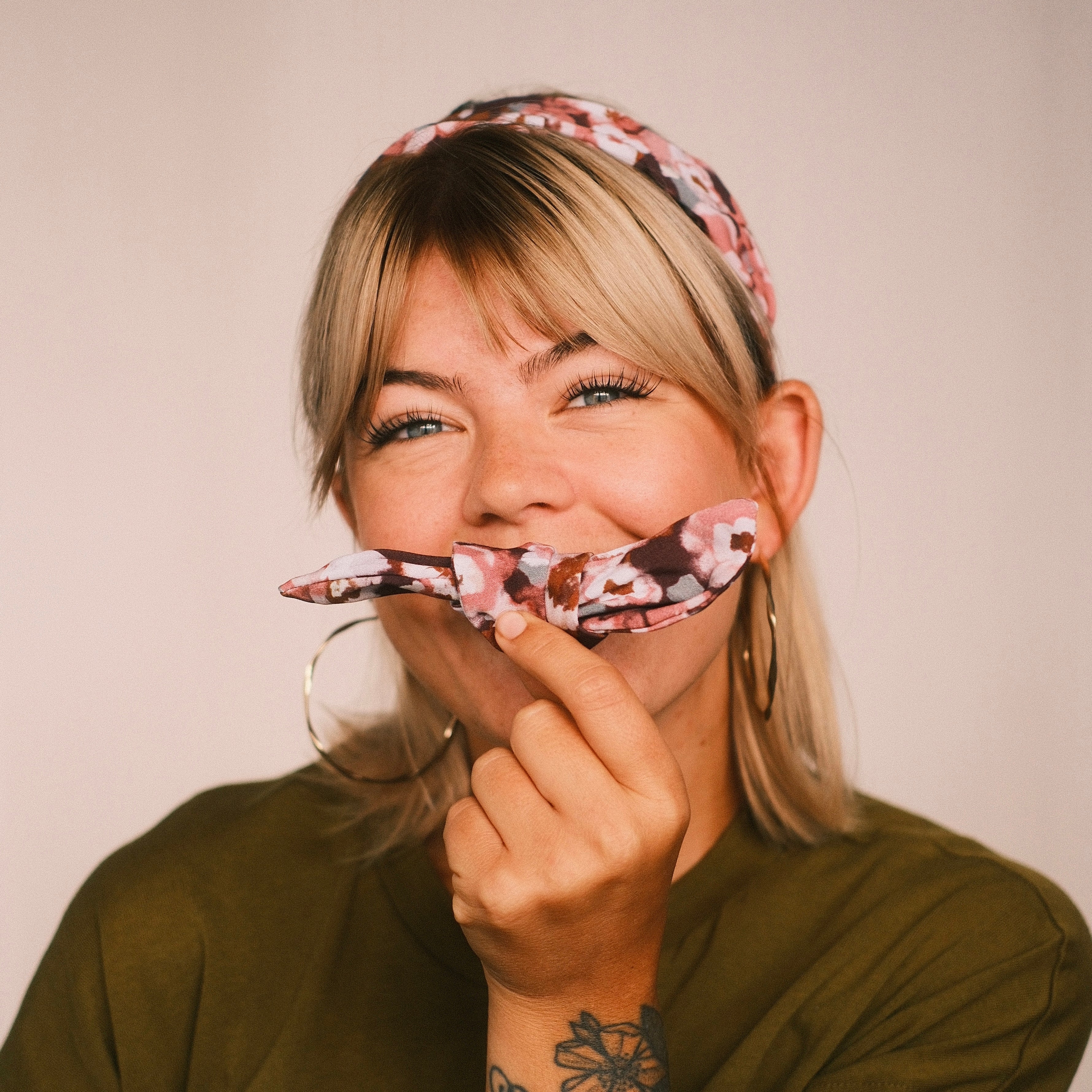 Jette - Burgundy Bloom