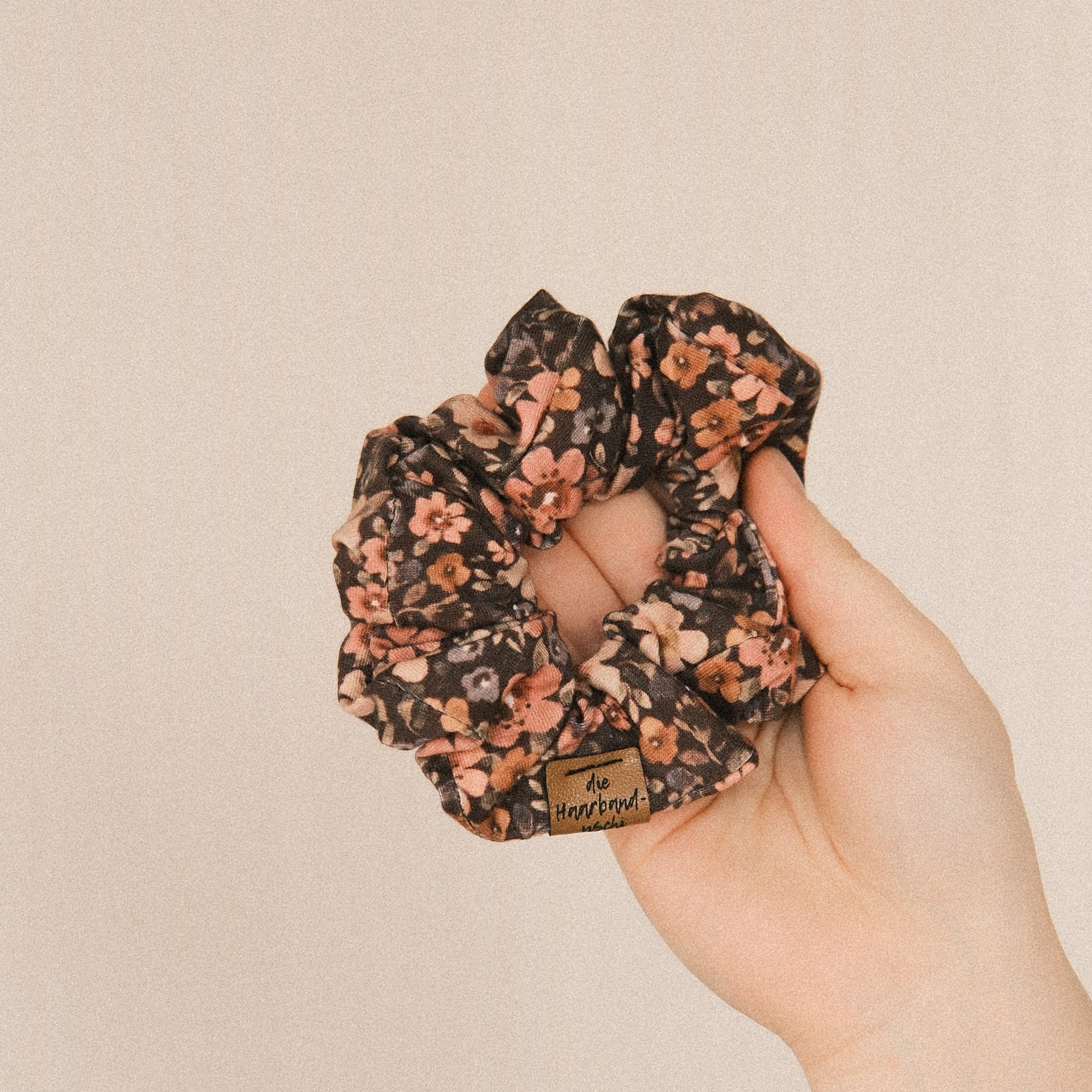 Scrunchie - Cottage Garden Mokka