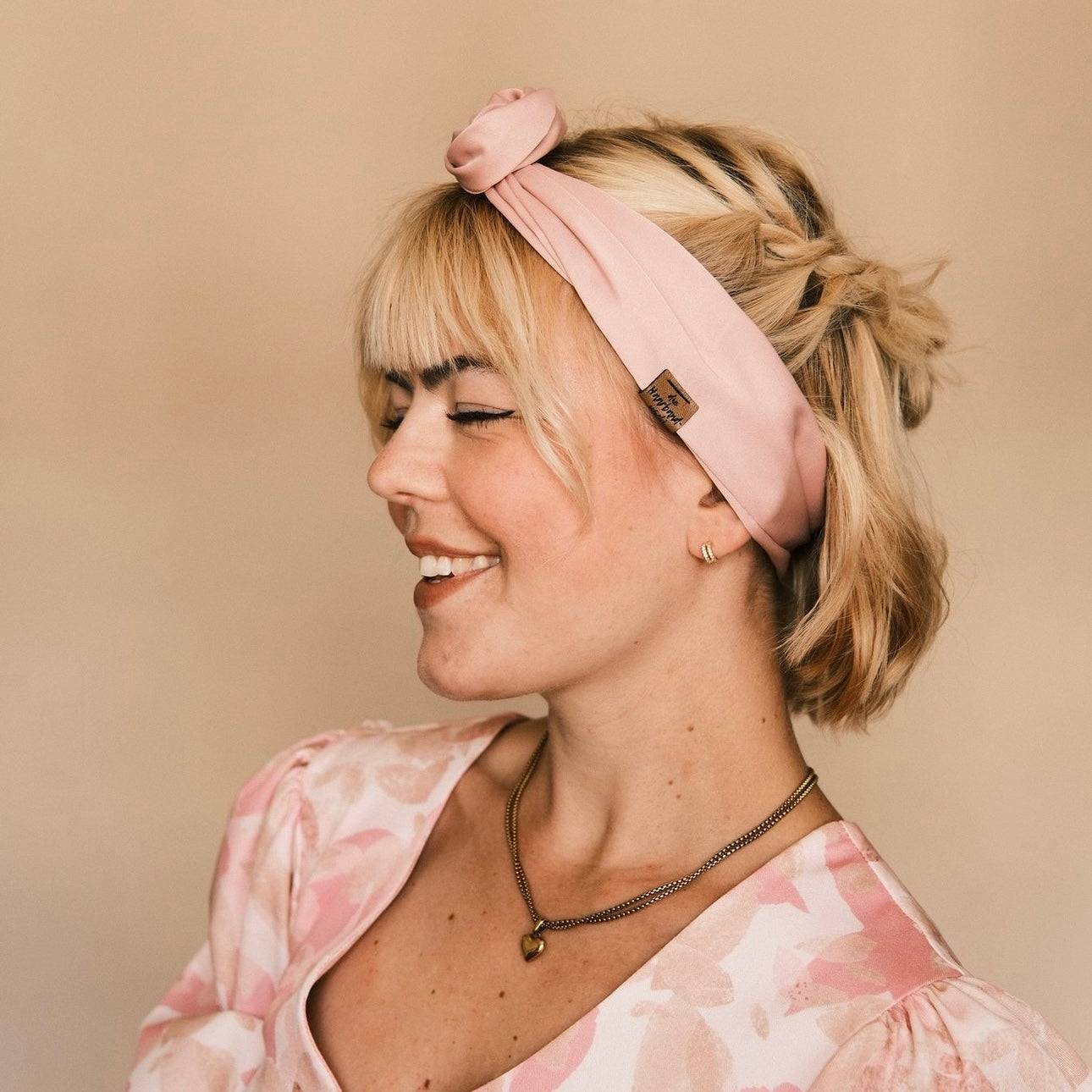 Drahthaarband Satin zart Rosa