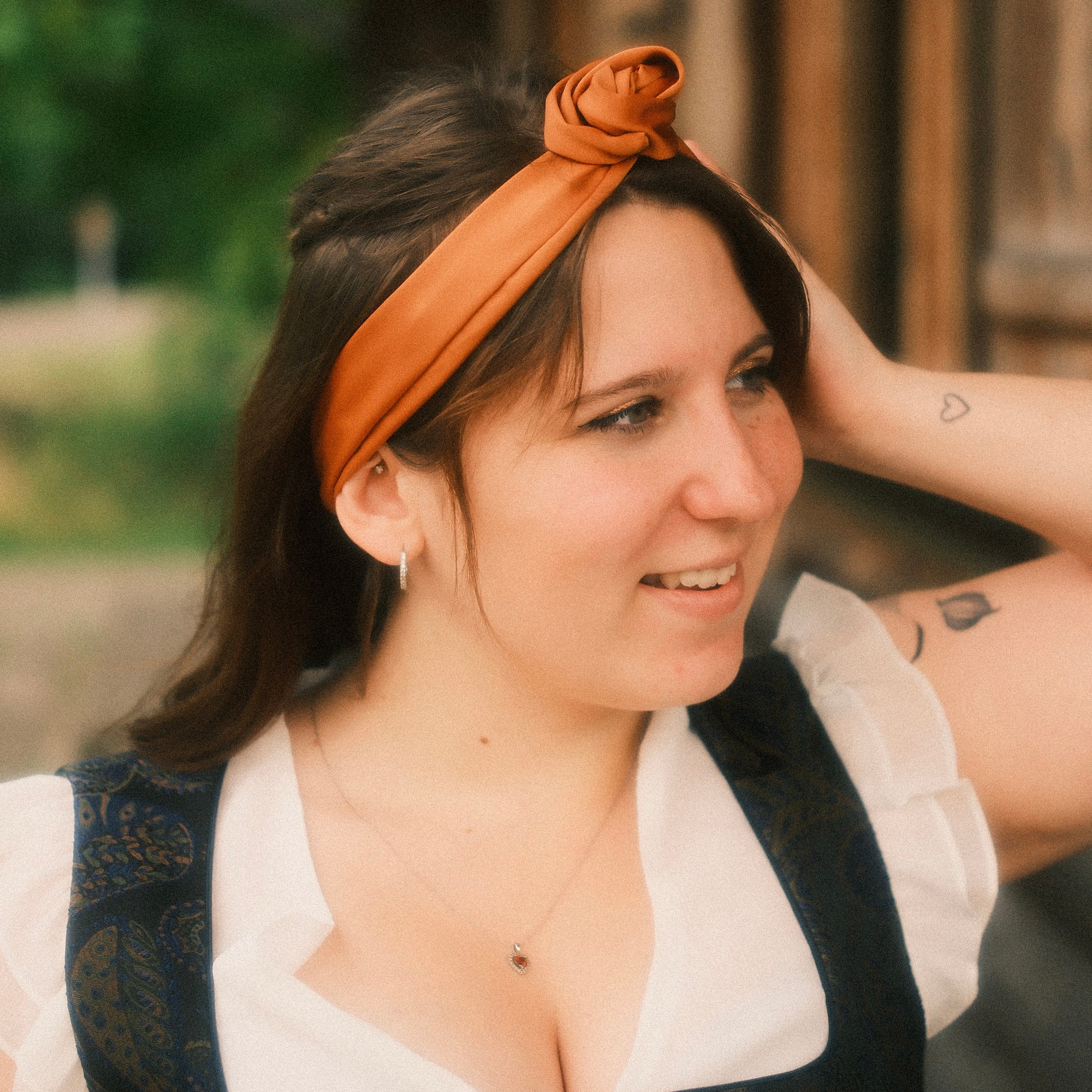 Drahthaarband Satin Golden Safran