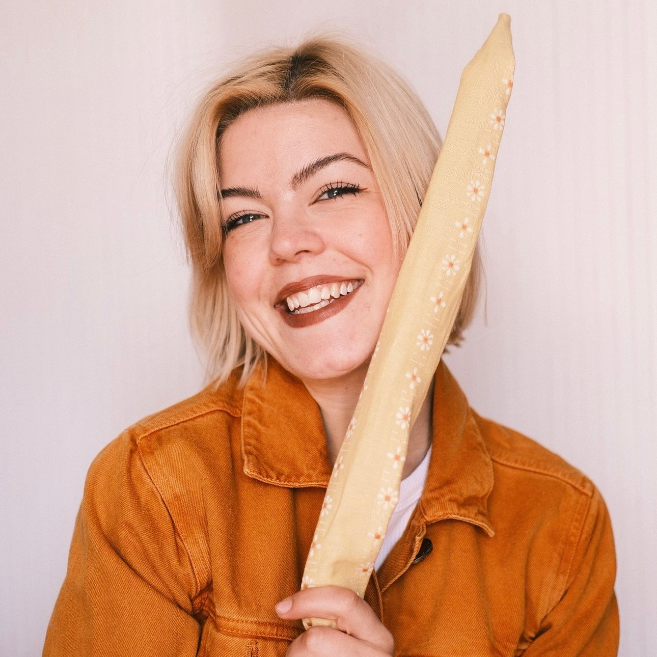 Drahthaarband gelb Blümchen