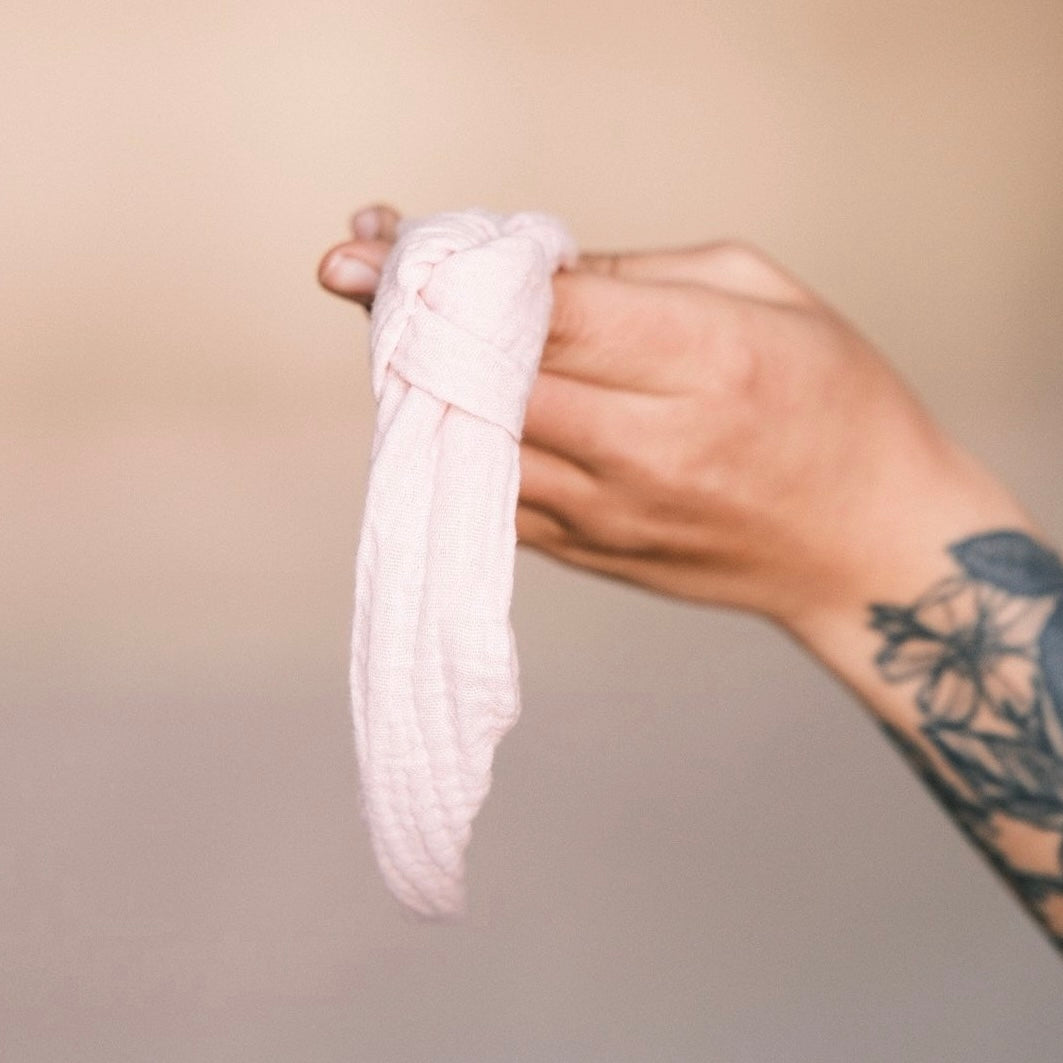 Lilly - Hellrosa Musselin