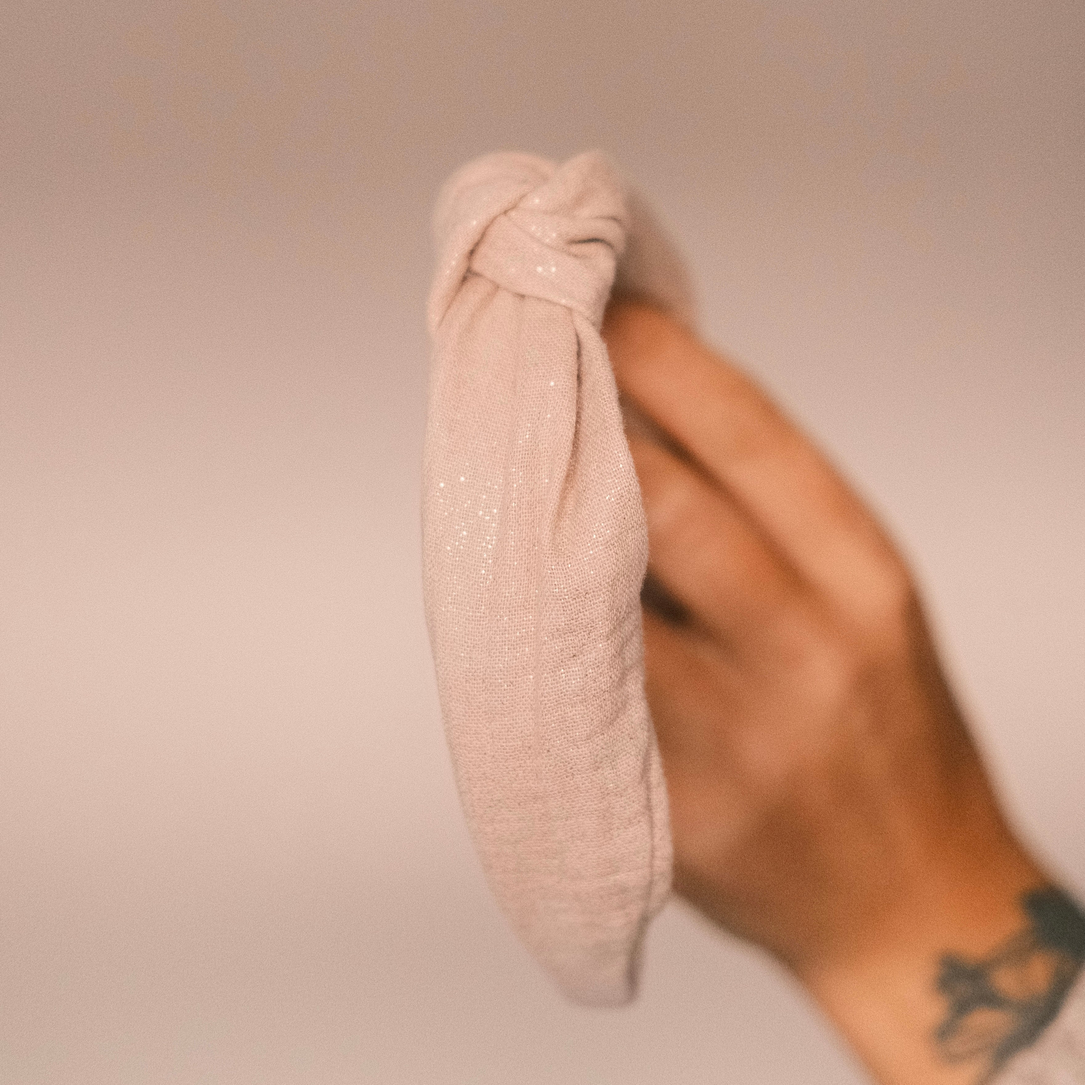 Lilly - Glitzer Beige