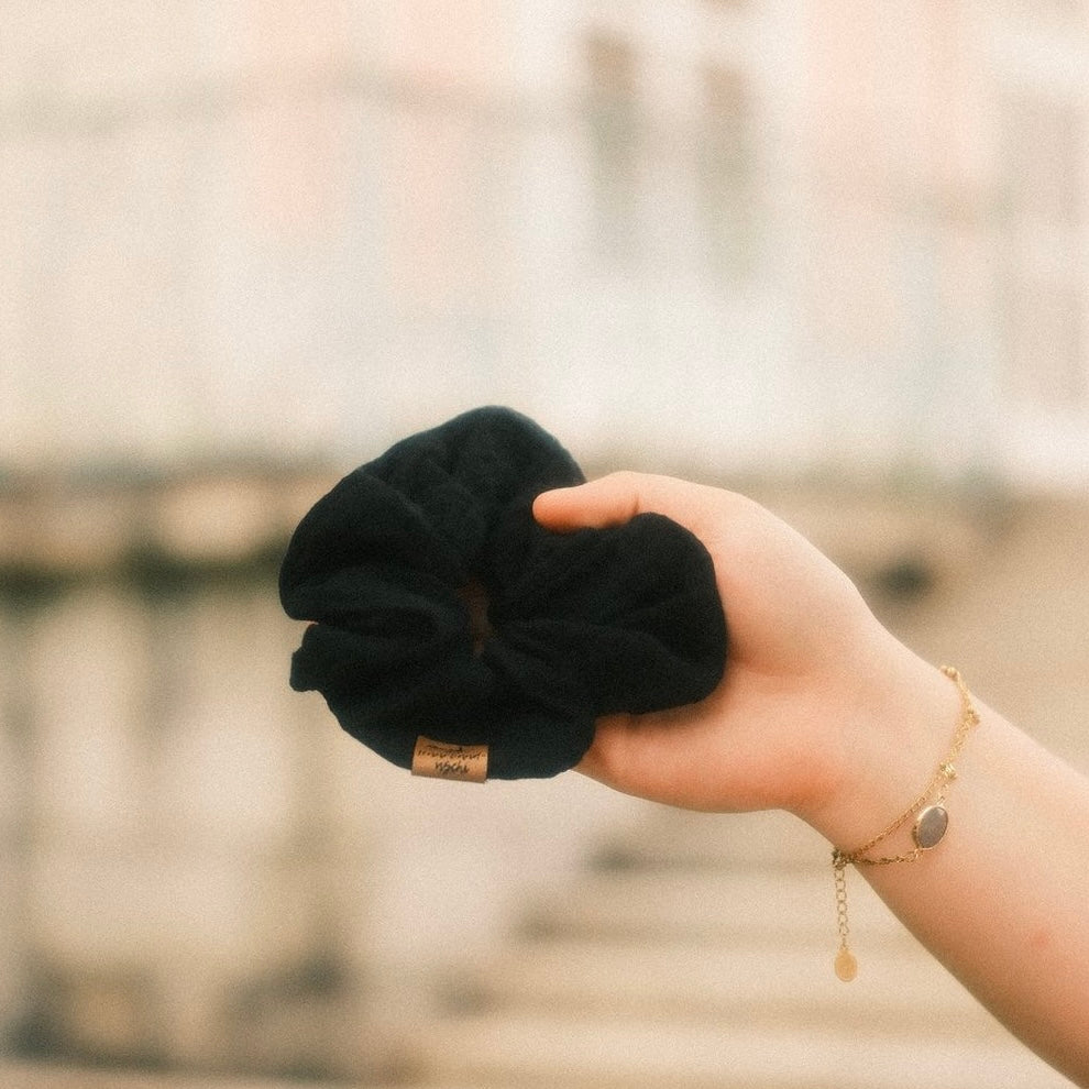 Scrunchie Musselin schwarz