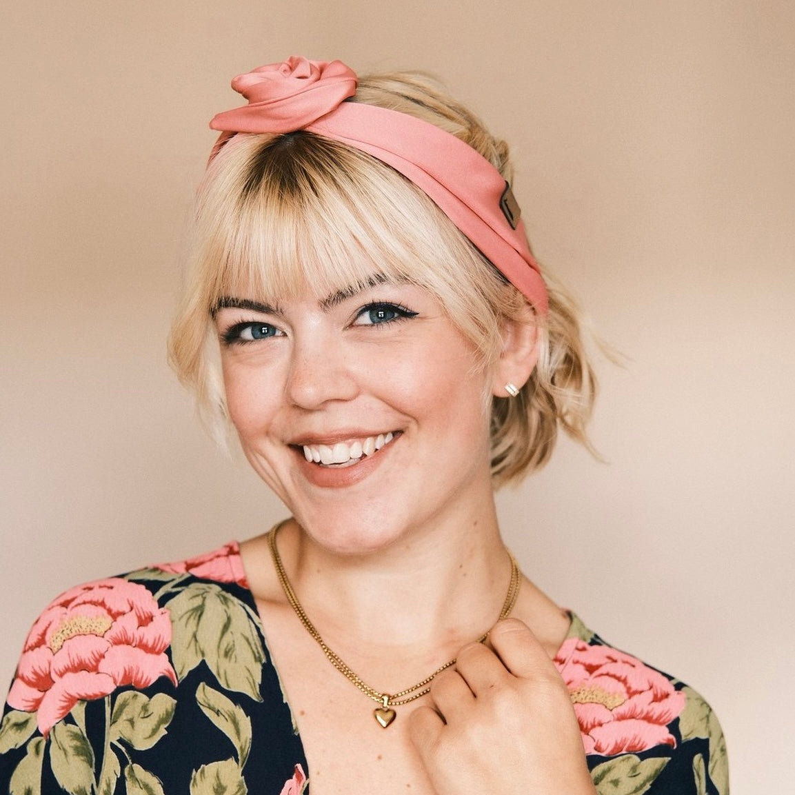 Drahthaarband Satin Apricot