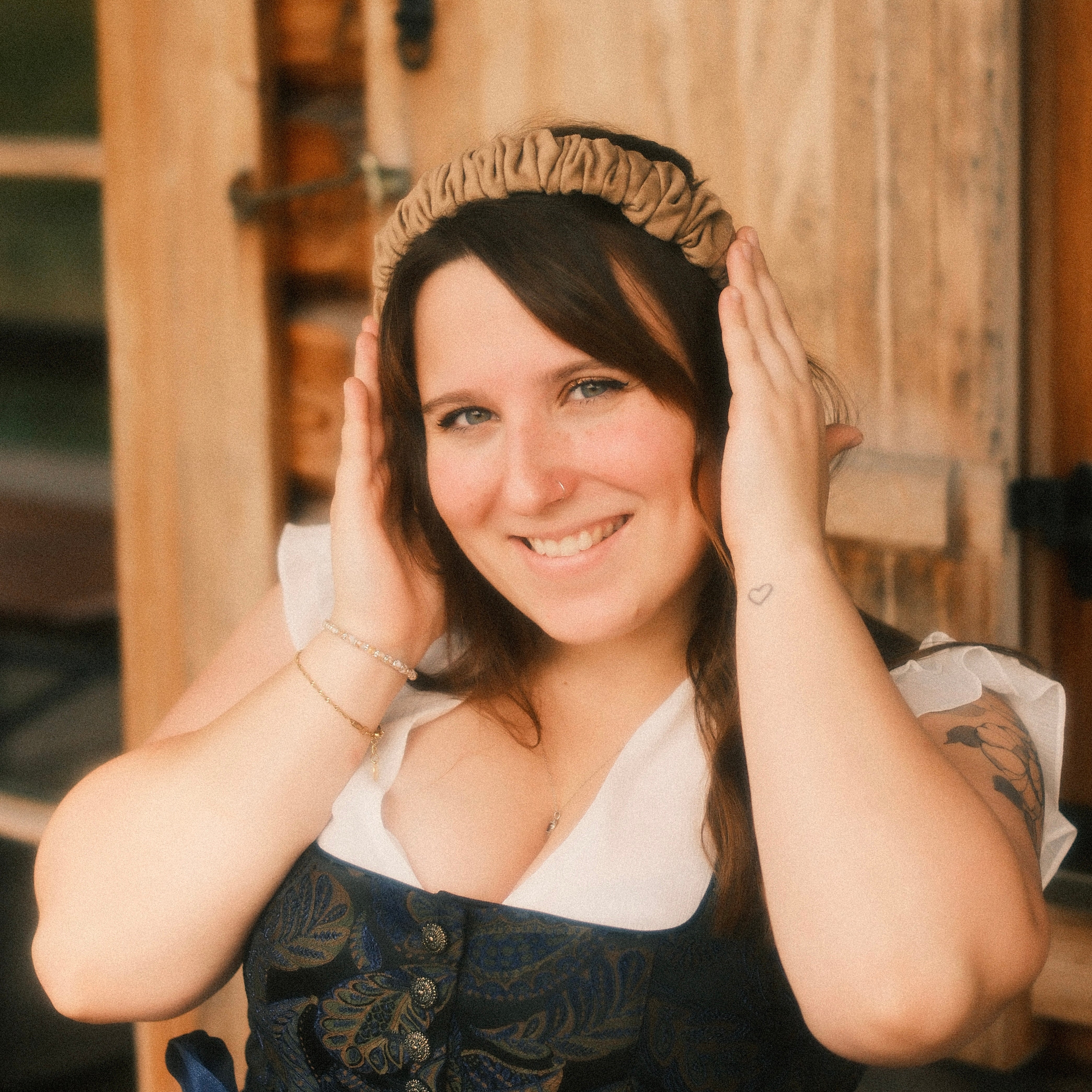 Ronja - Dirndl Beige