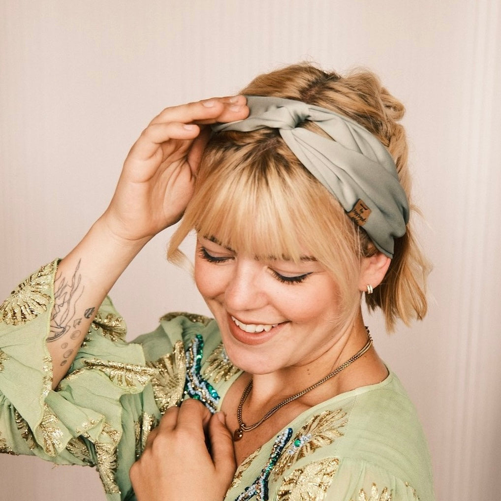 Drahthaarband Satin light Matcha