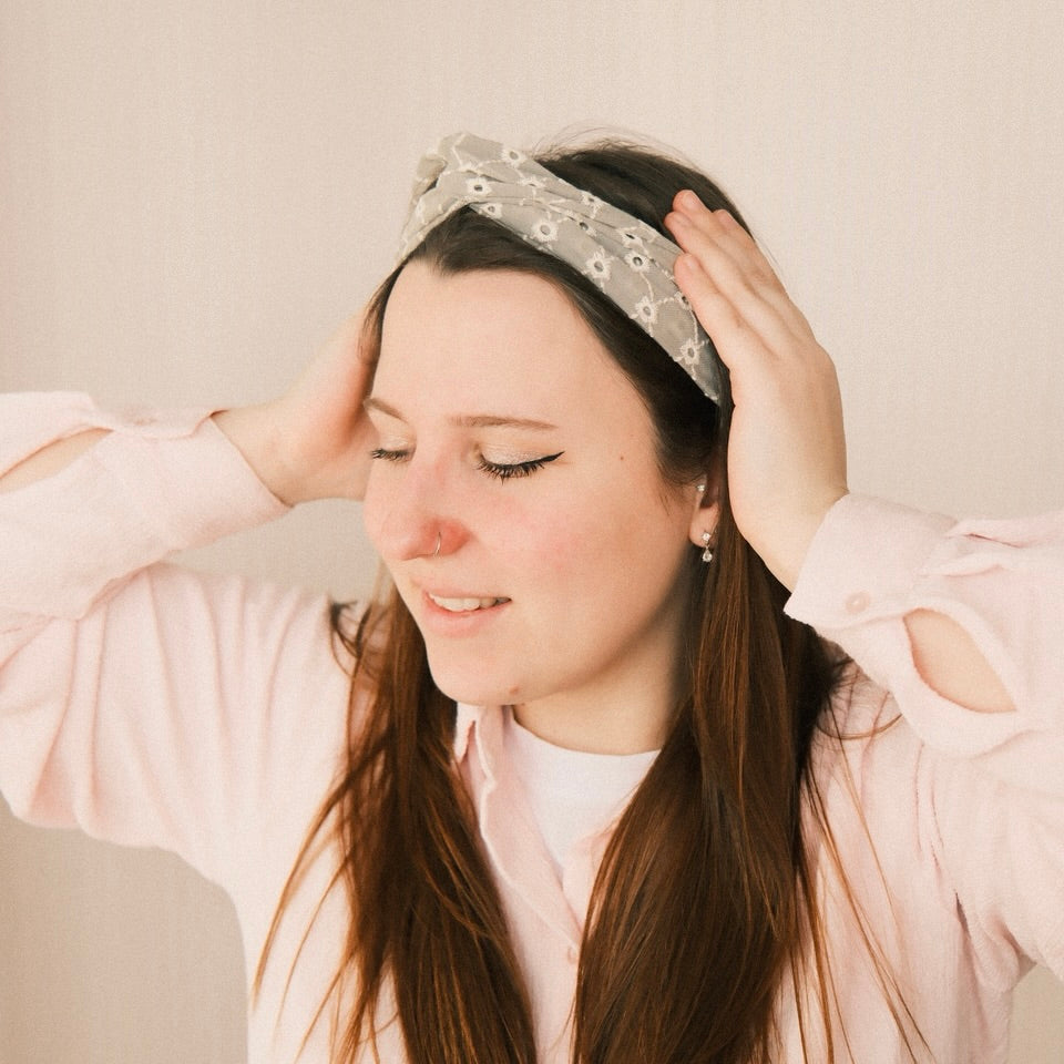 Drahthaarband schmal - Polka Stick Grau