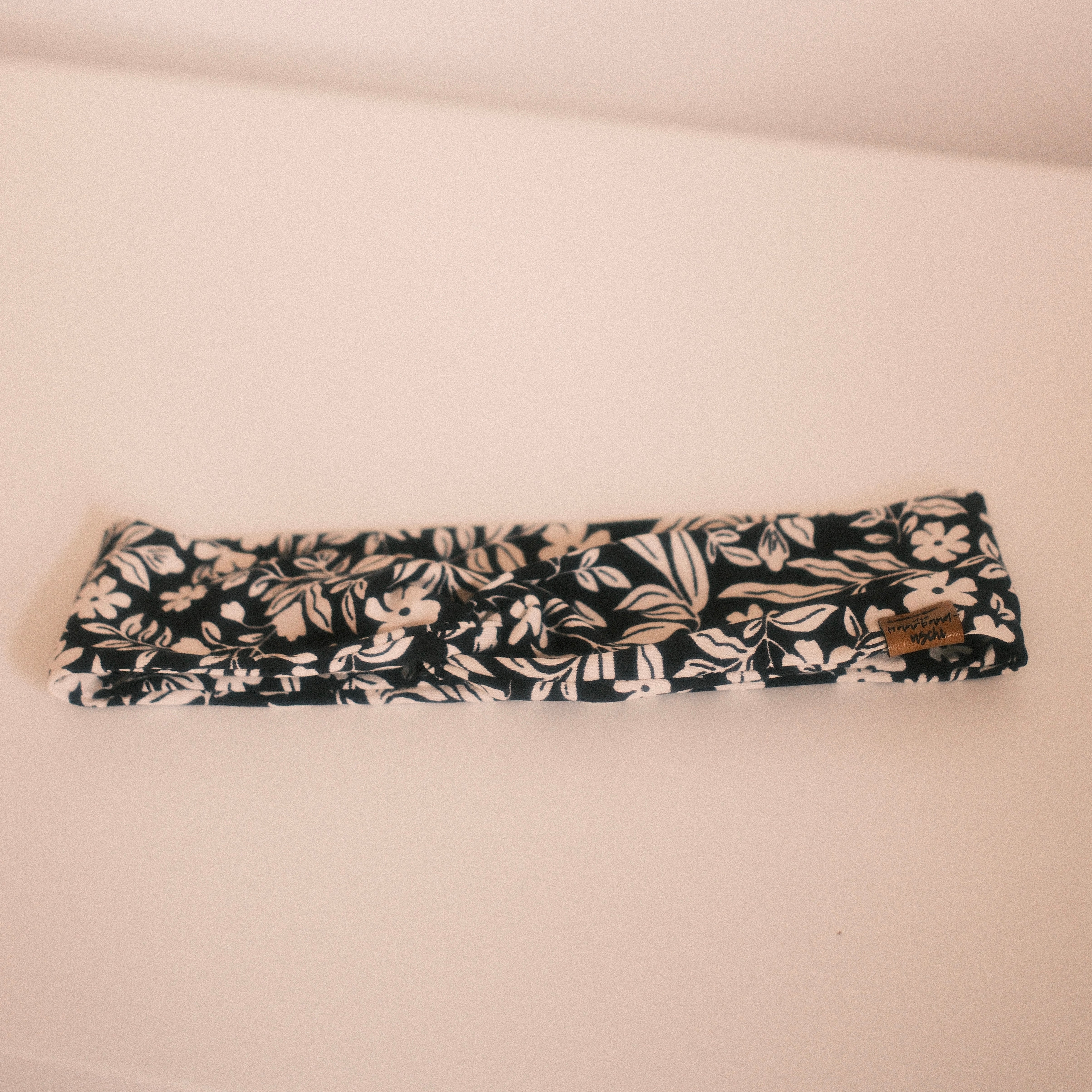 Basic Haarband - Schwarze Blumen