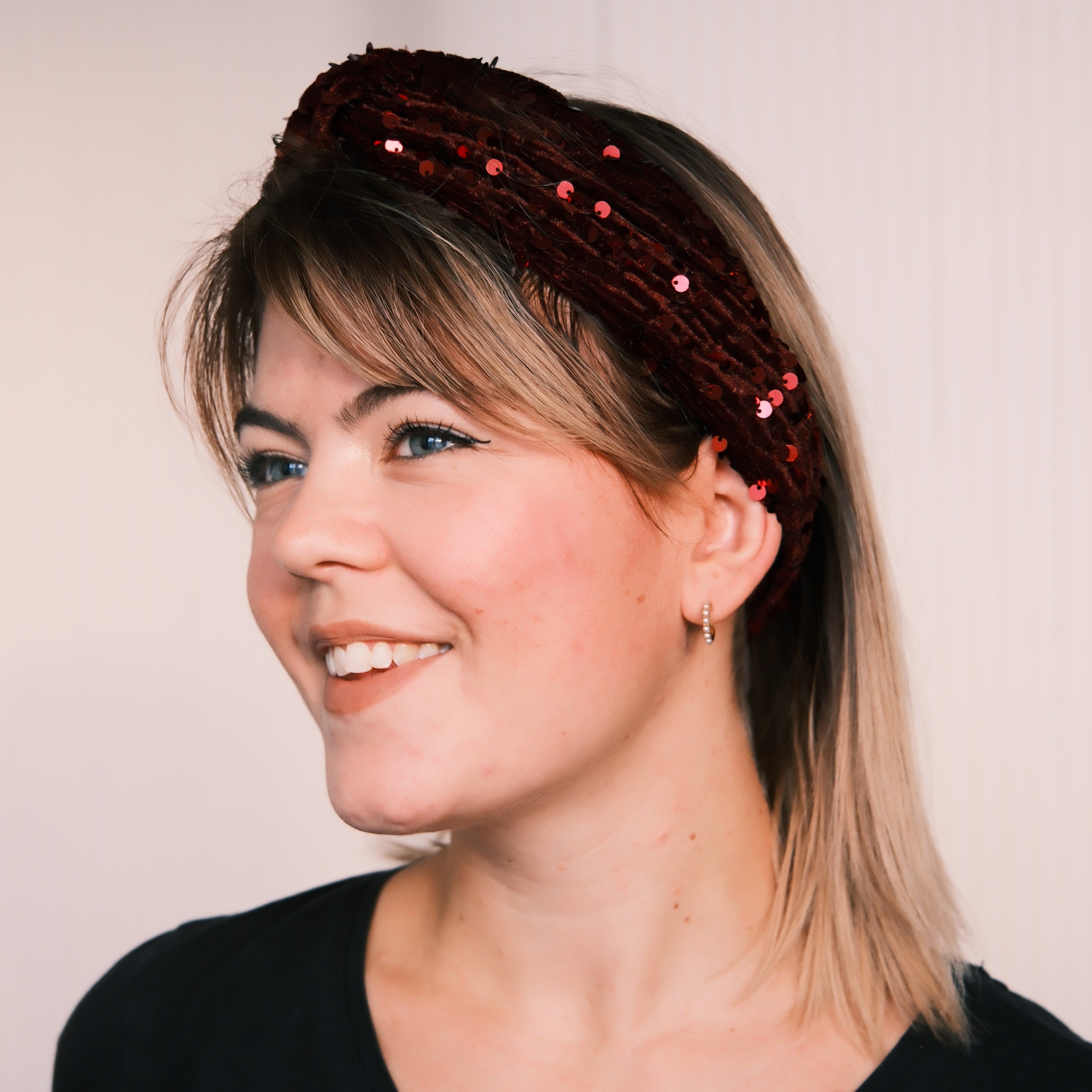 Drahthaarband - Pailletten Weinrot Bordeaux