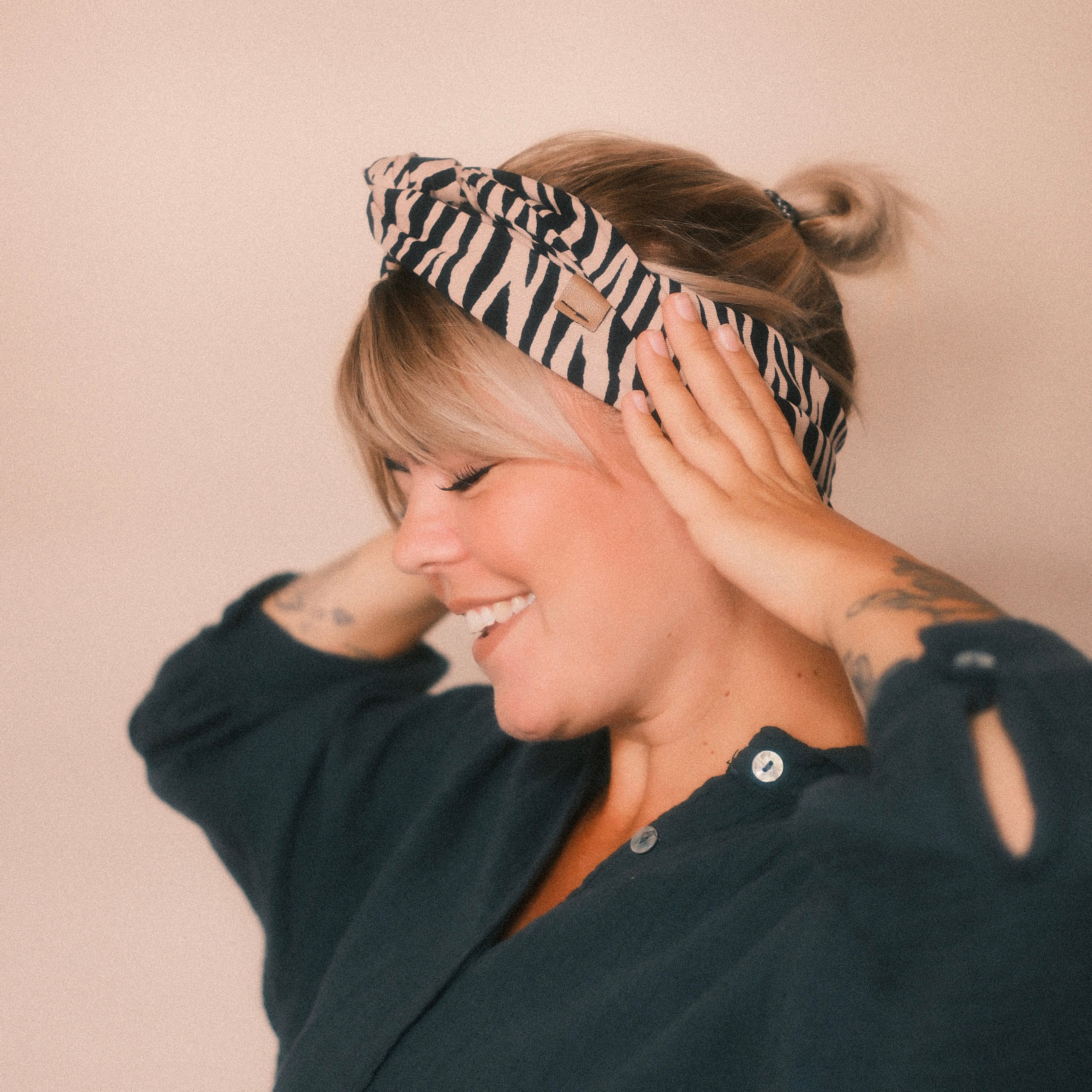 Drahthaarband breit - Beige Zebra