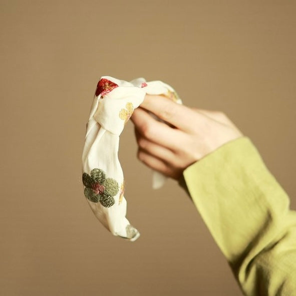 Katharina - große Blumen Creme