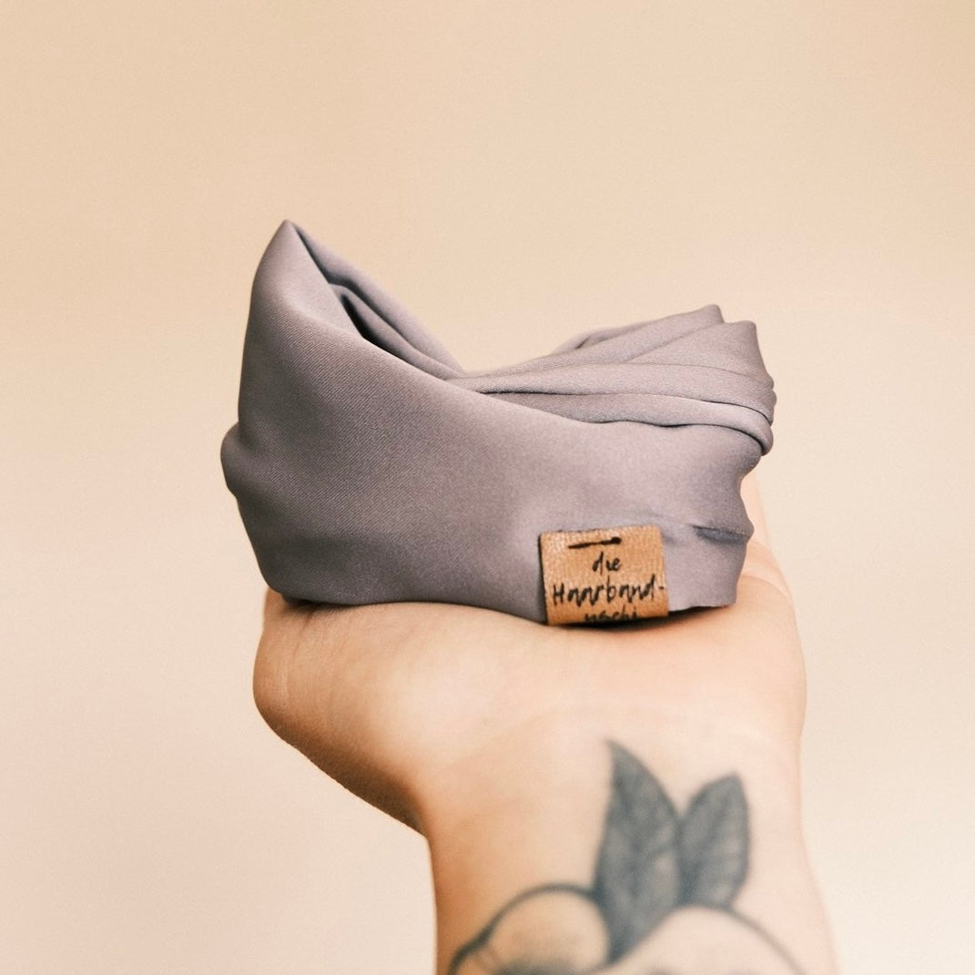 Drahthaarband Satin Grau