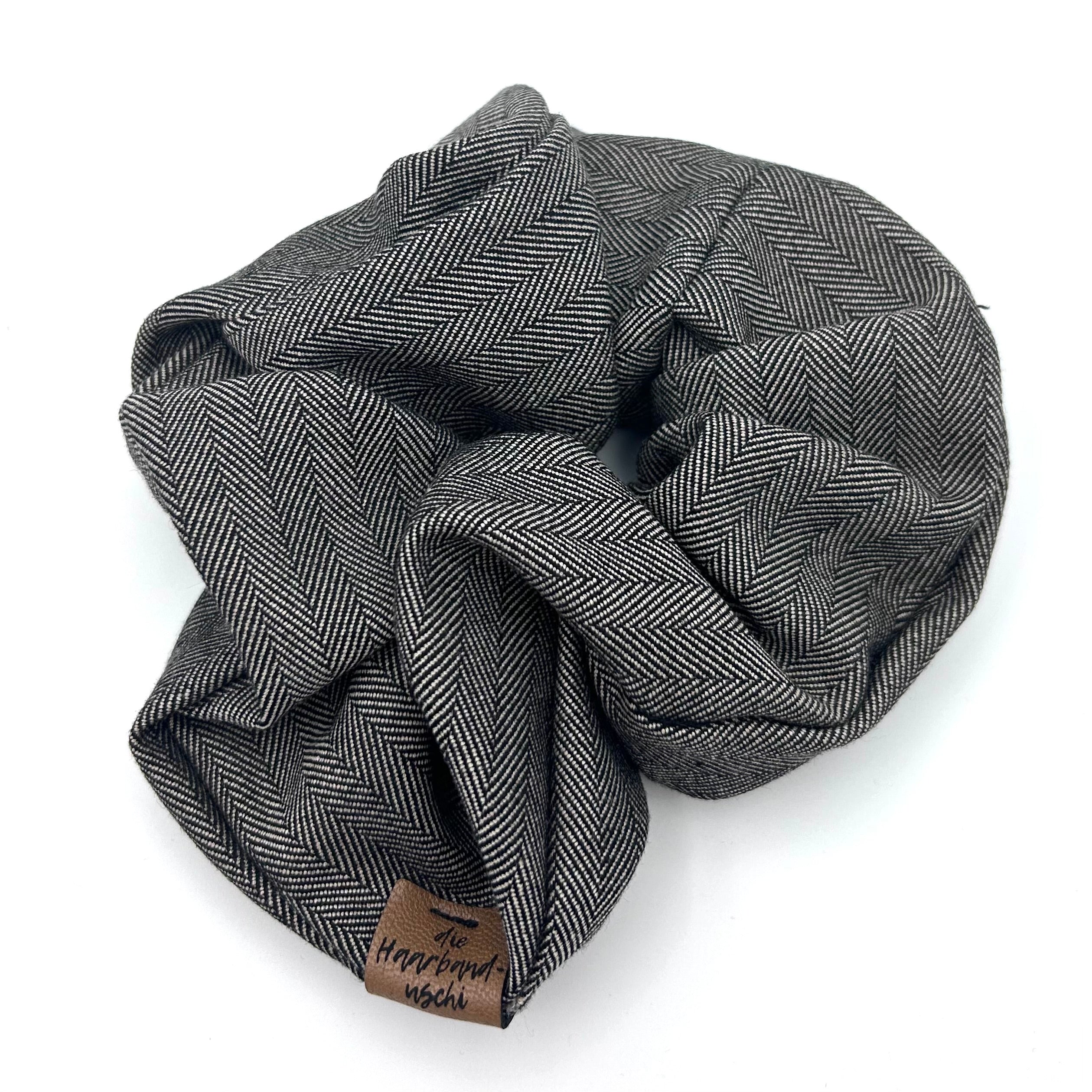 Big Scrunchie - XOXO Beige/Schwarz
