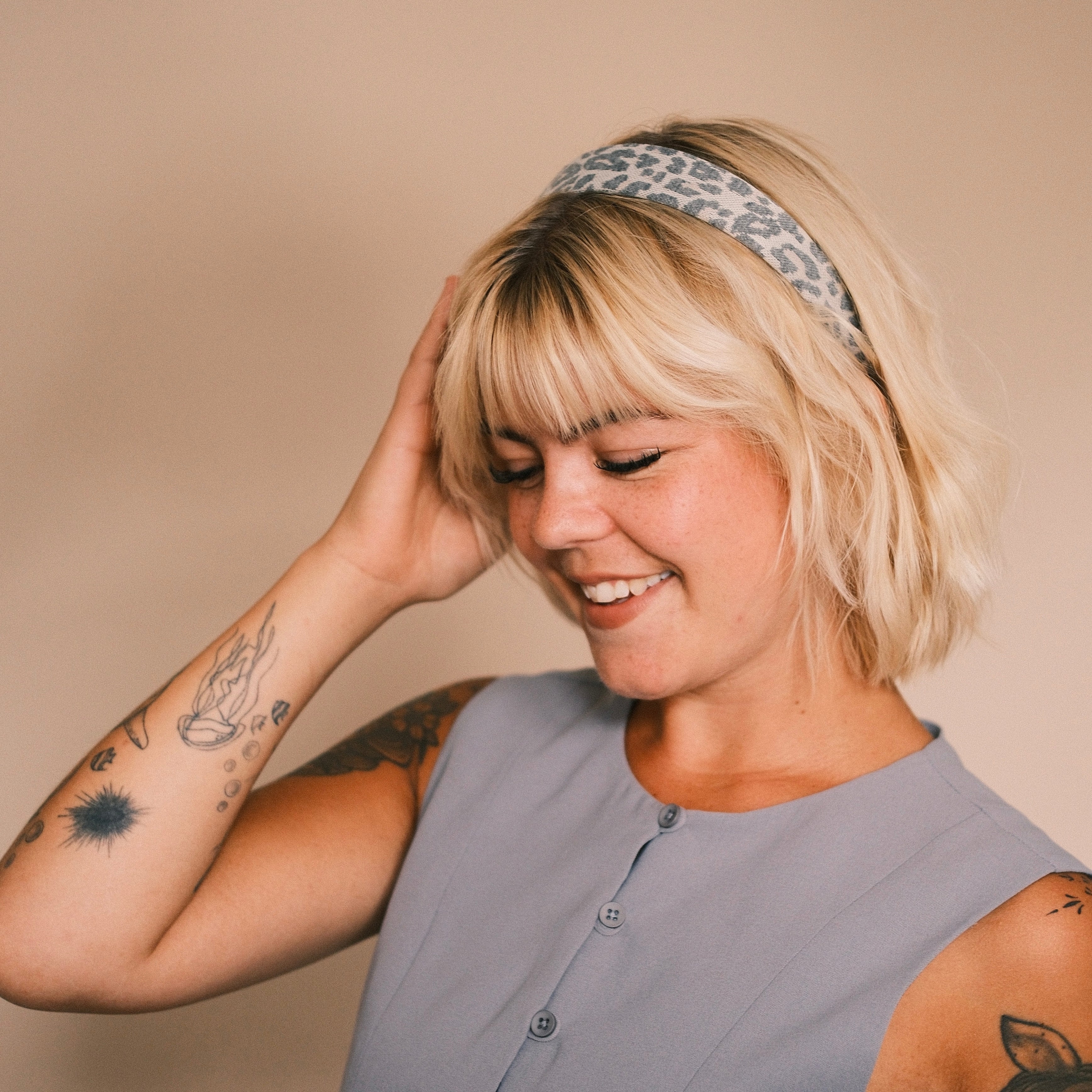 Anne - Strick Leo Grau