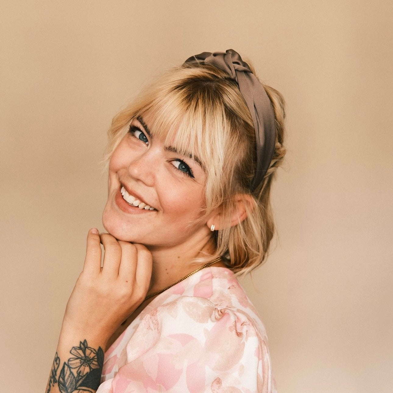 Rosalie - Braun Satin