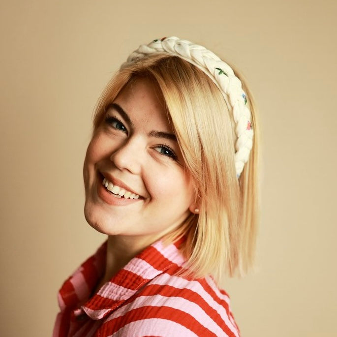 Carlotta - Blümchen Creme