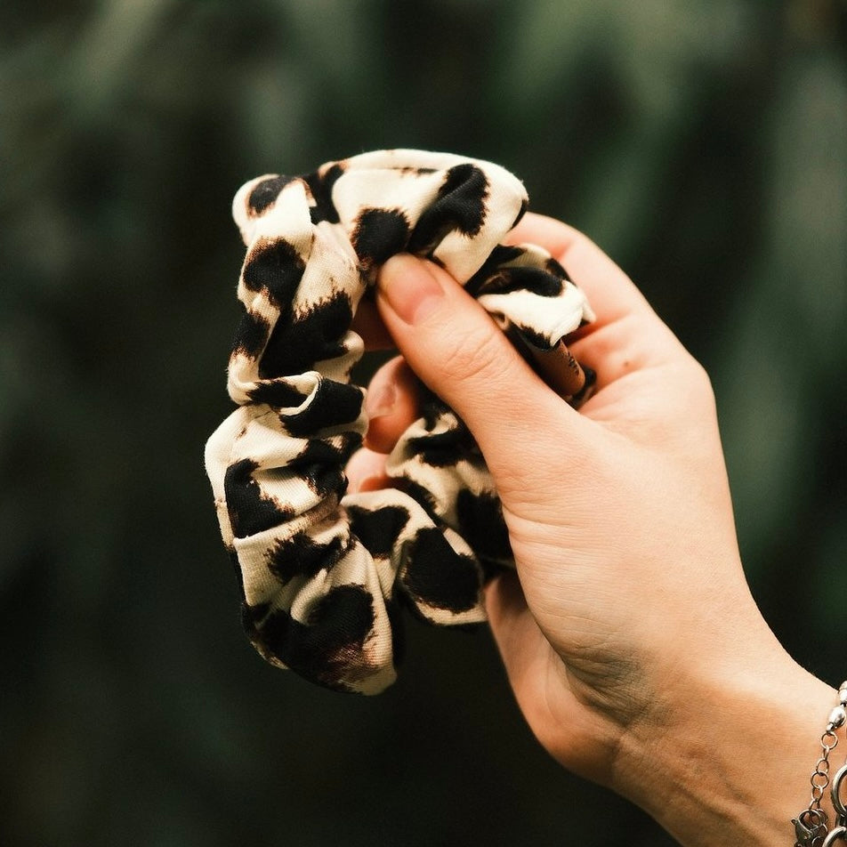 Scrunchie „Oh Leo“