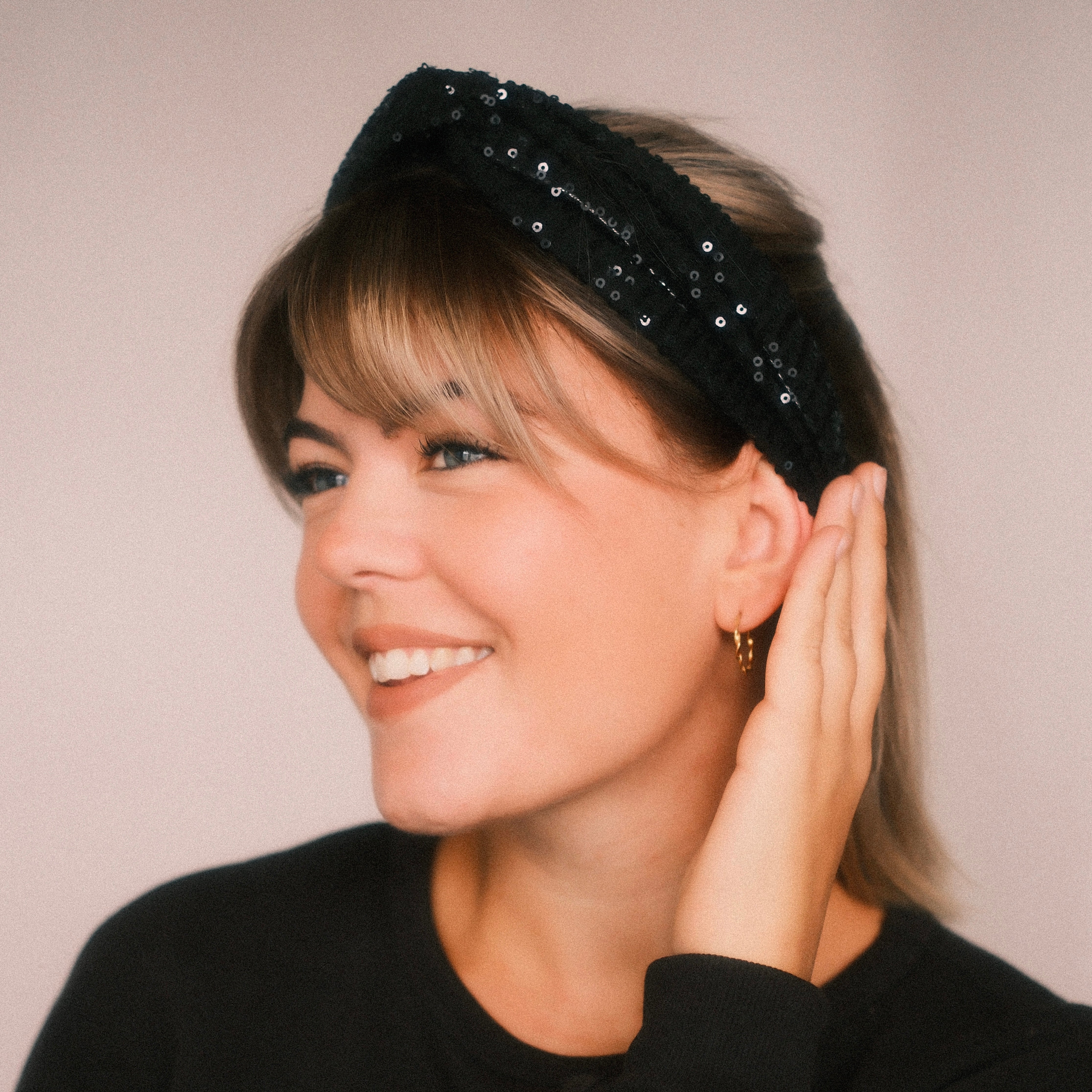 Drahthaarband Pailletten Black