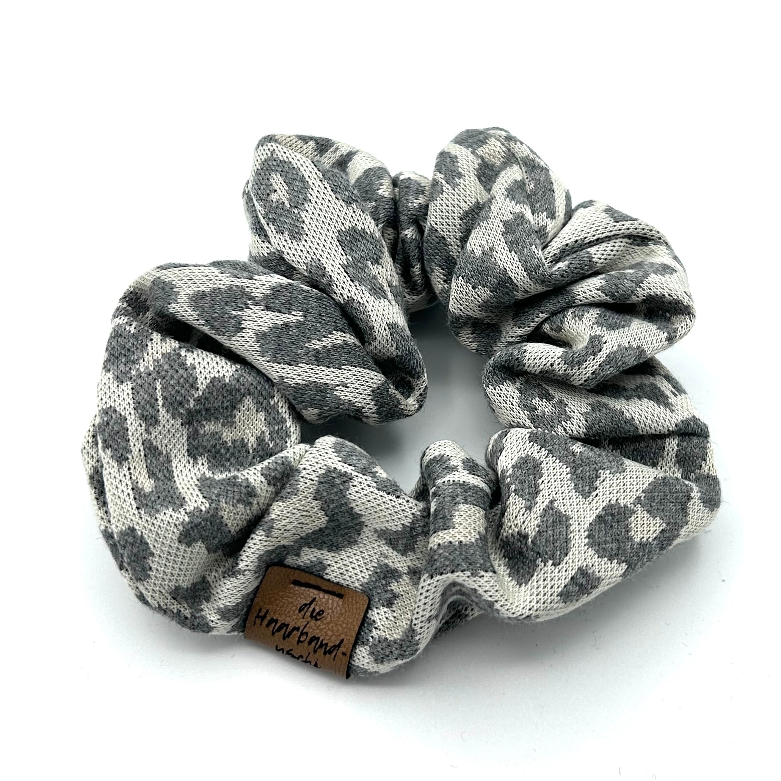 Scrunchie - Strick Leo Grau